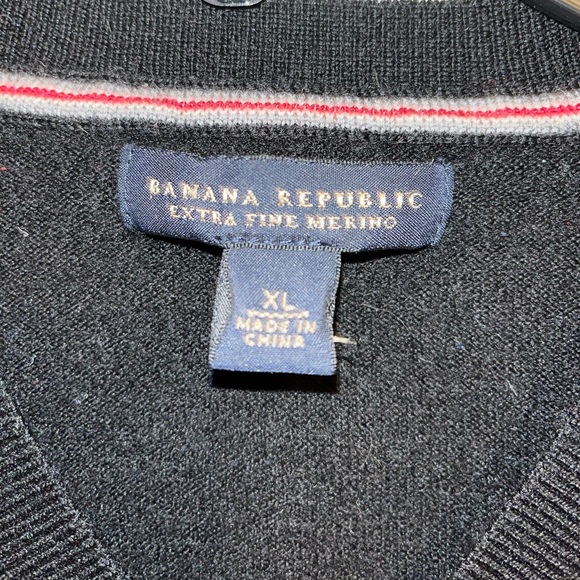 Banana Republic Sweater - Picture 2 of 3